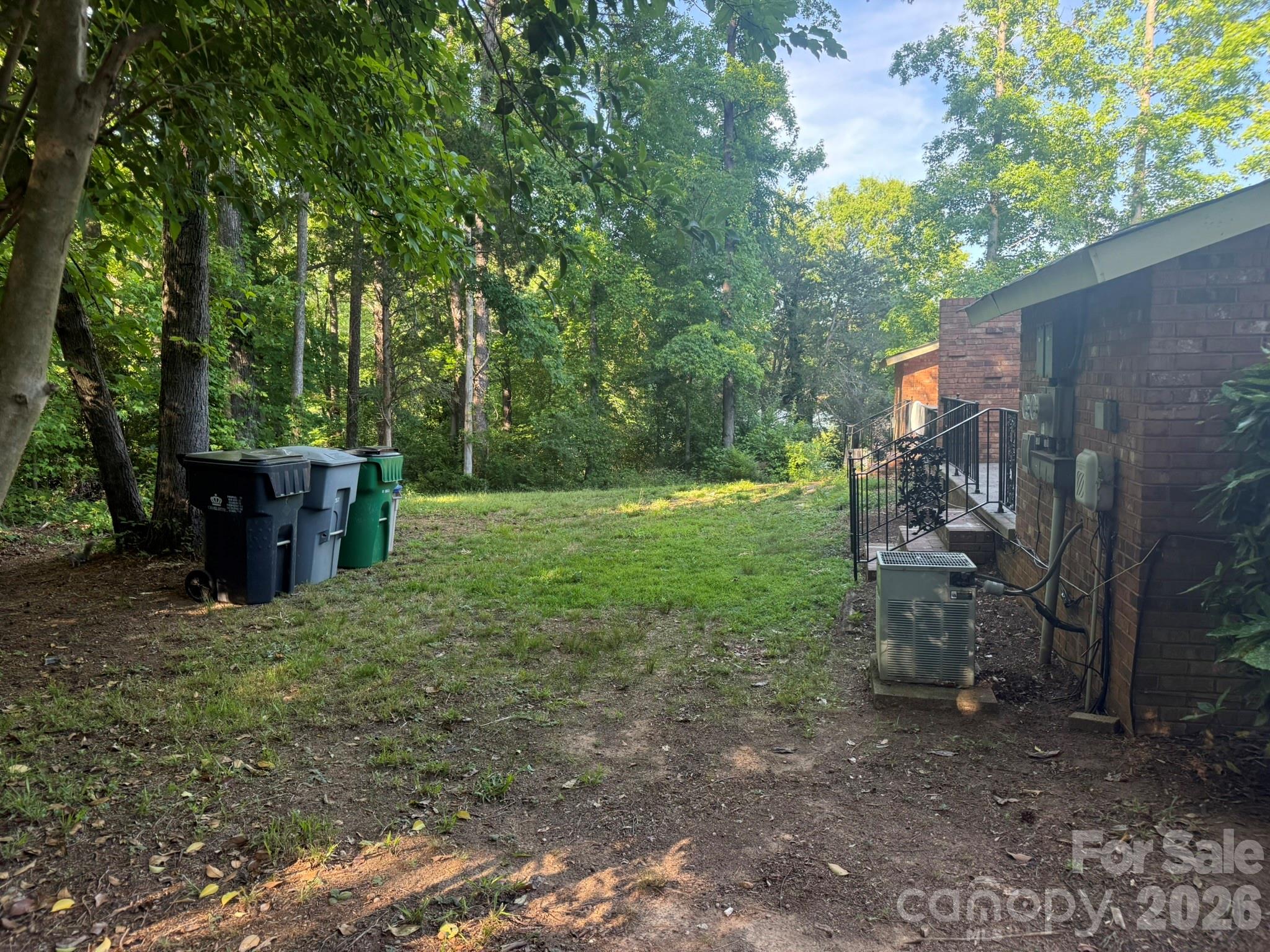 4915 Malibu Drive Property Photo 27