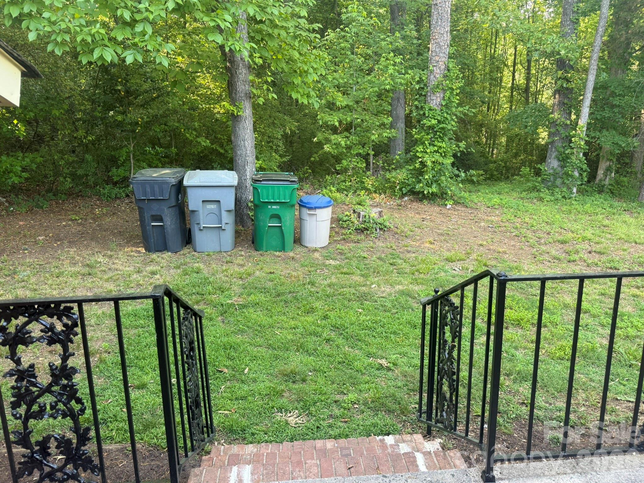 4915 Malibu Drive Property Photo 32