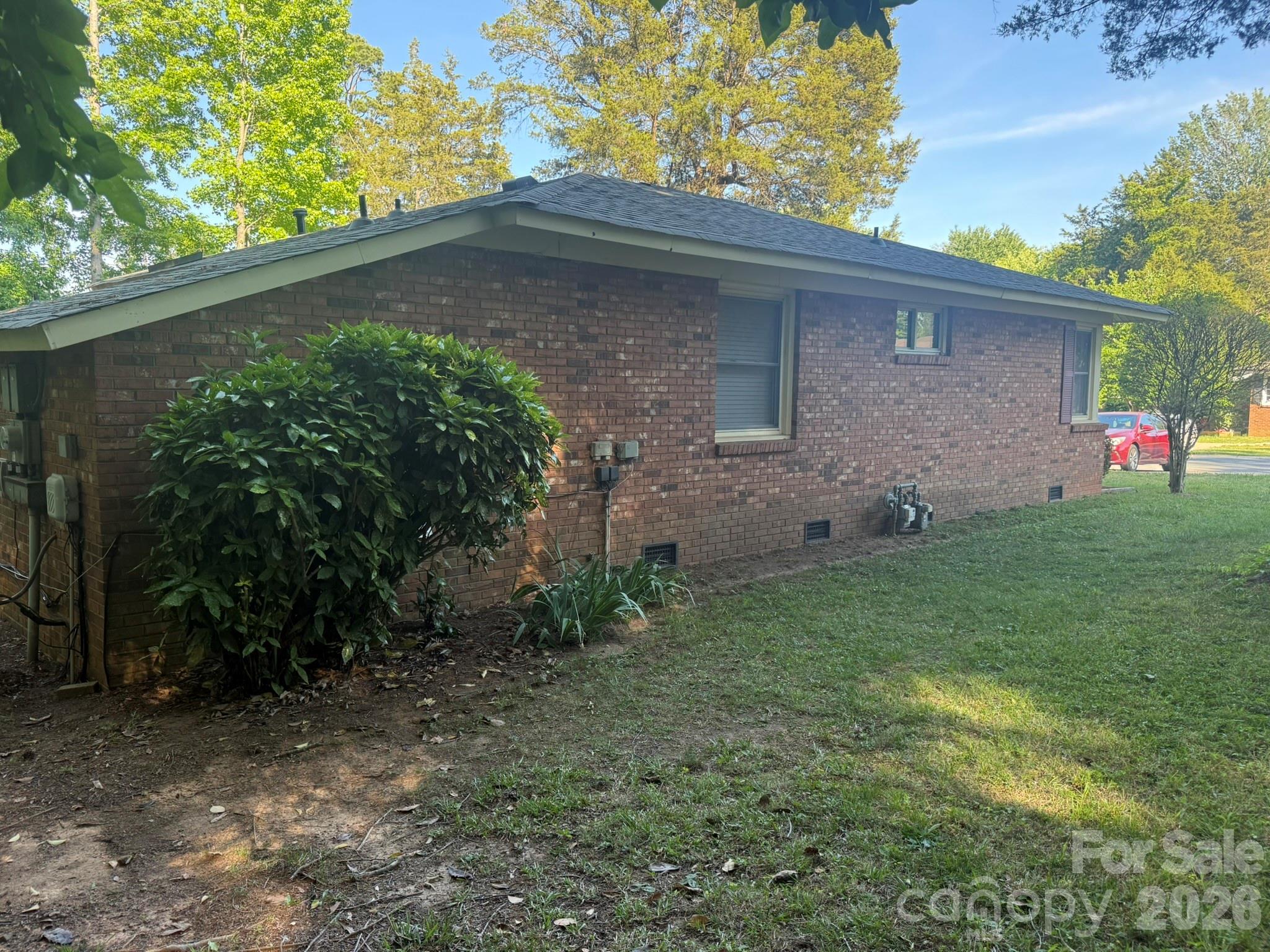 4915 Malibu Drive Property Photo 34
