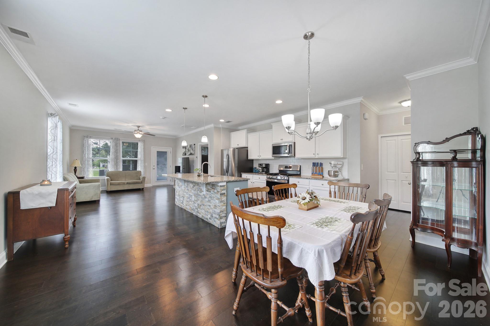 1305 Rainier Drive Property Photo 6