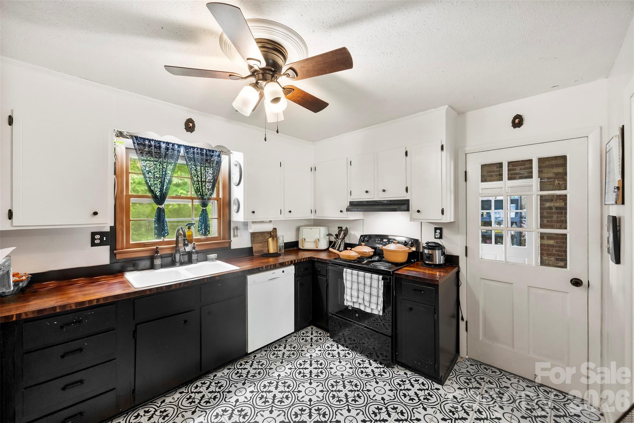 2829 Bettis Road Property Photo 5