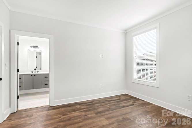 1300 E 10th Street 11 Property Photo 9