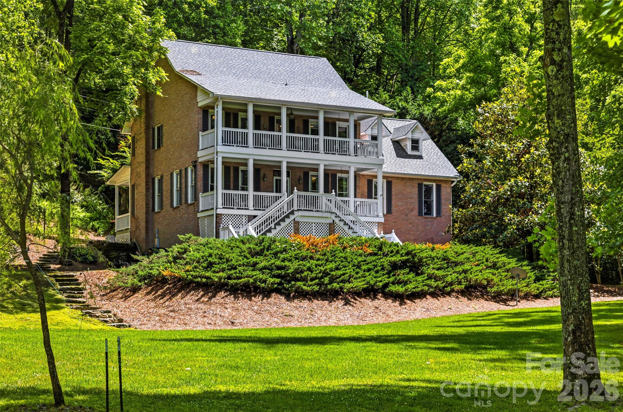 243 Poplar Lane Property Photo 1