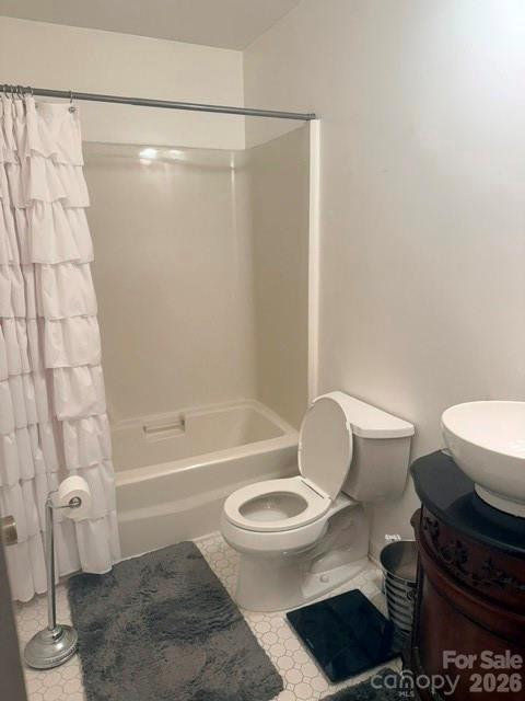 1404 E Council Street Property Photo 9