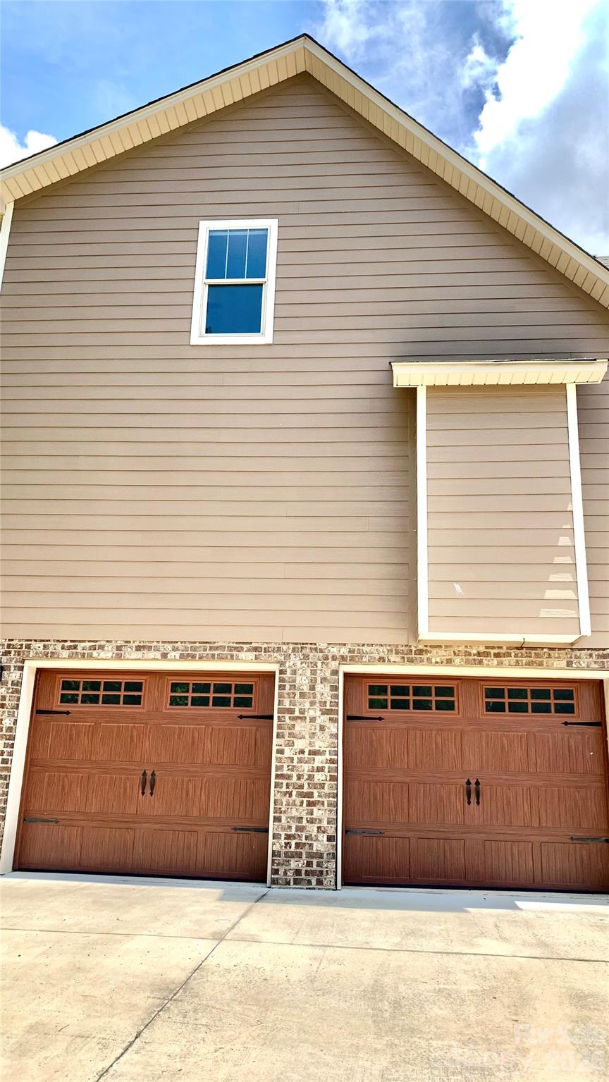 124 Maplewood Court Property Photo 38