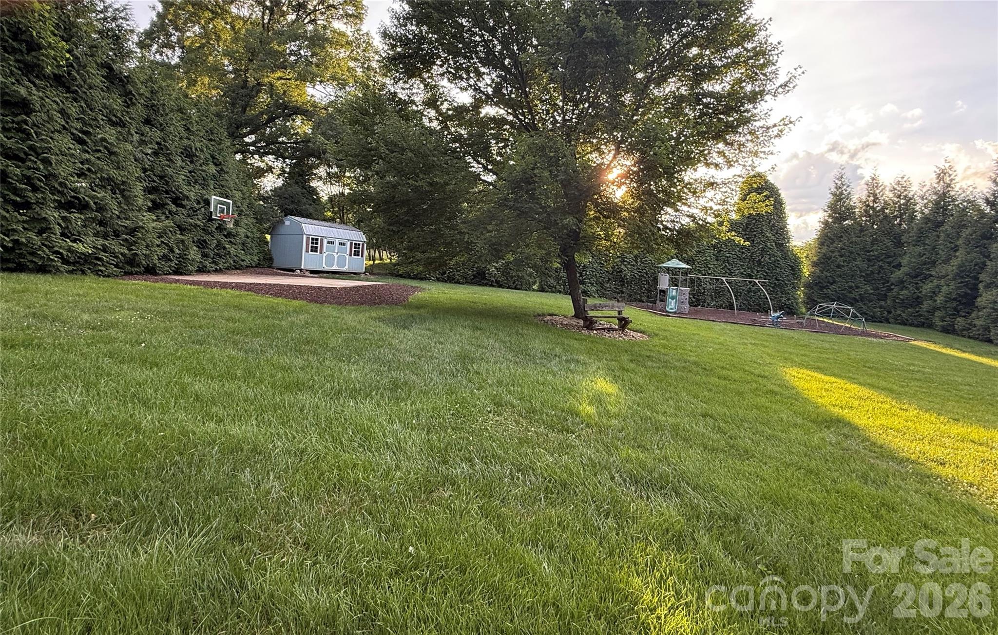 124 Maplewood Court Property Photo 45