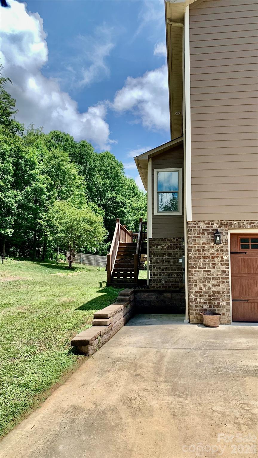 124 Maplewood Court Property Photo 48