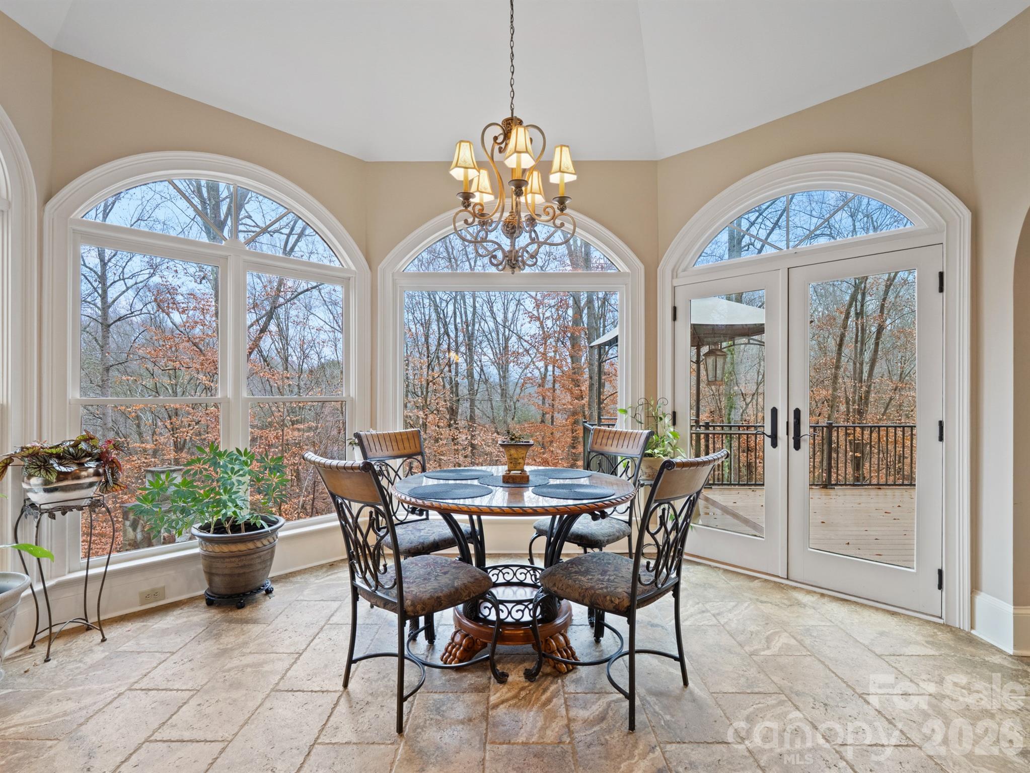 1090 N Saunders Drive Property Photo 15