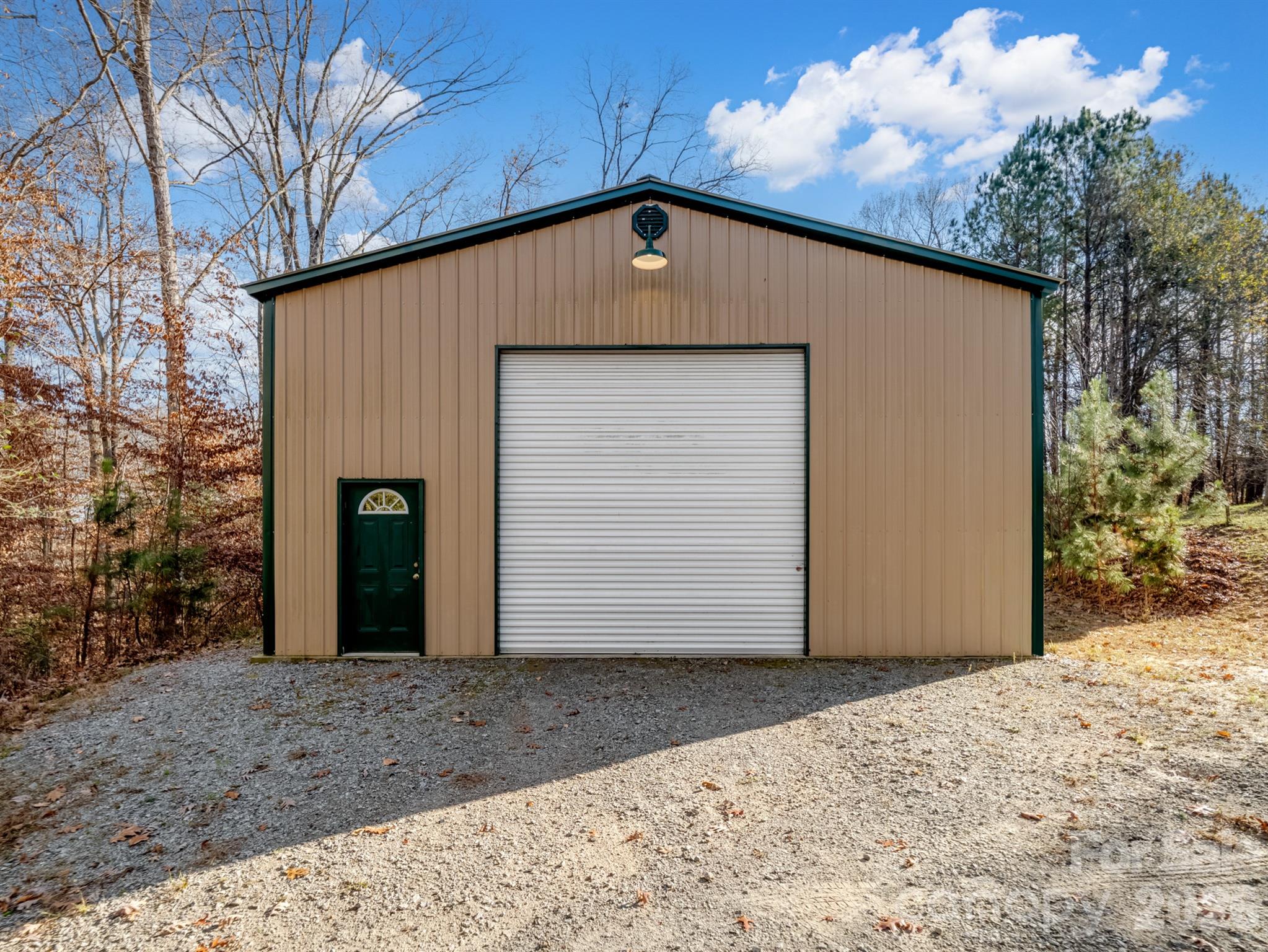 1090 N Saunders Drive Property Photo 32