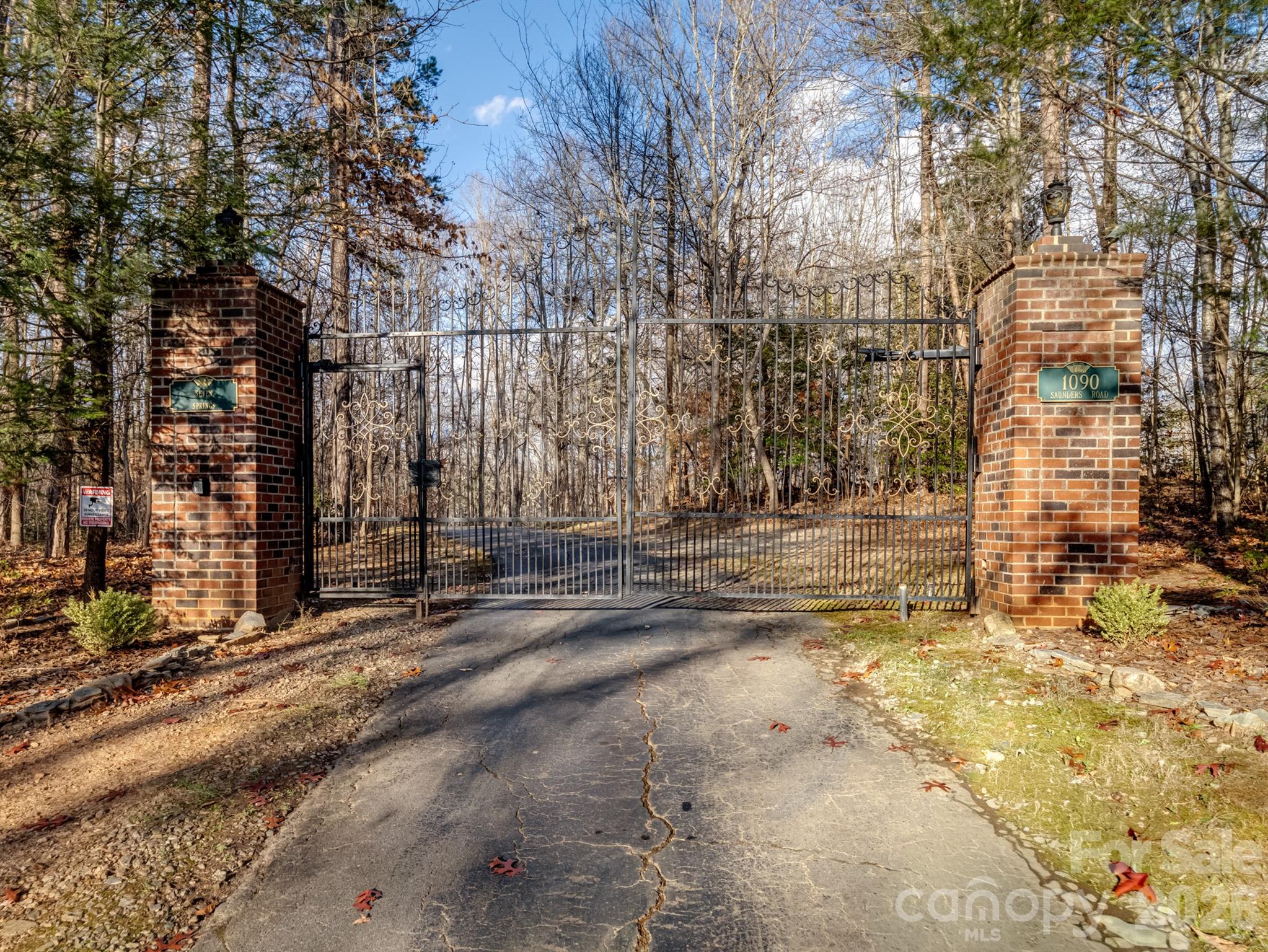 1090 N Saunders Drive Property Photo 37