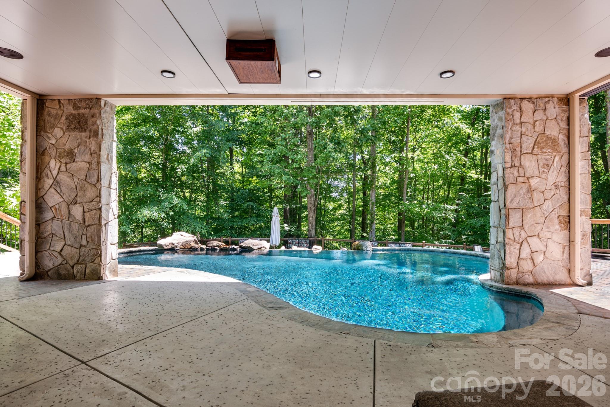 1090 N Saunders Drive Property Photo 44