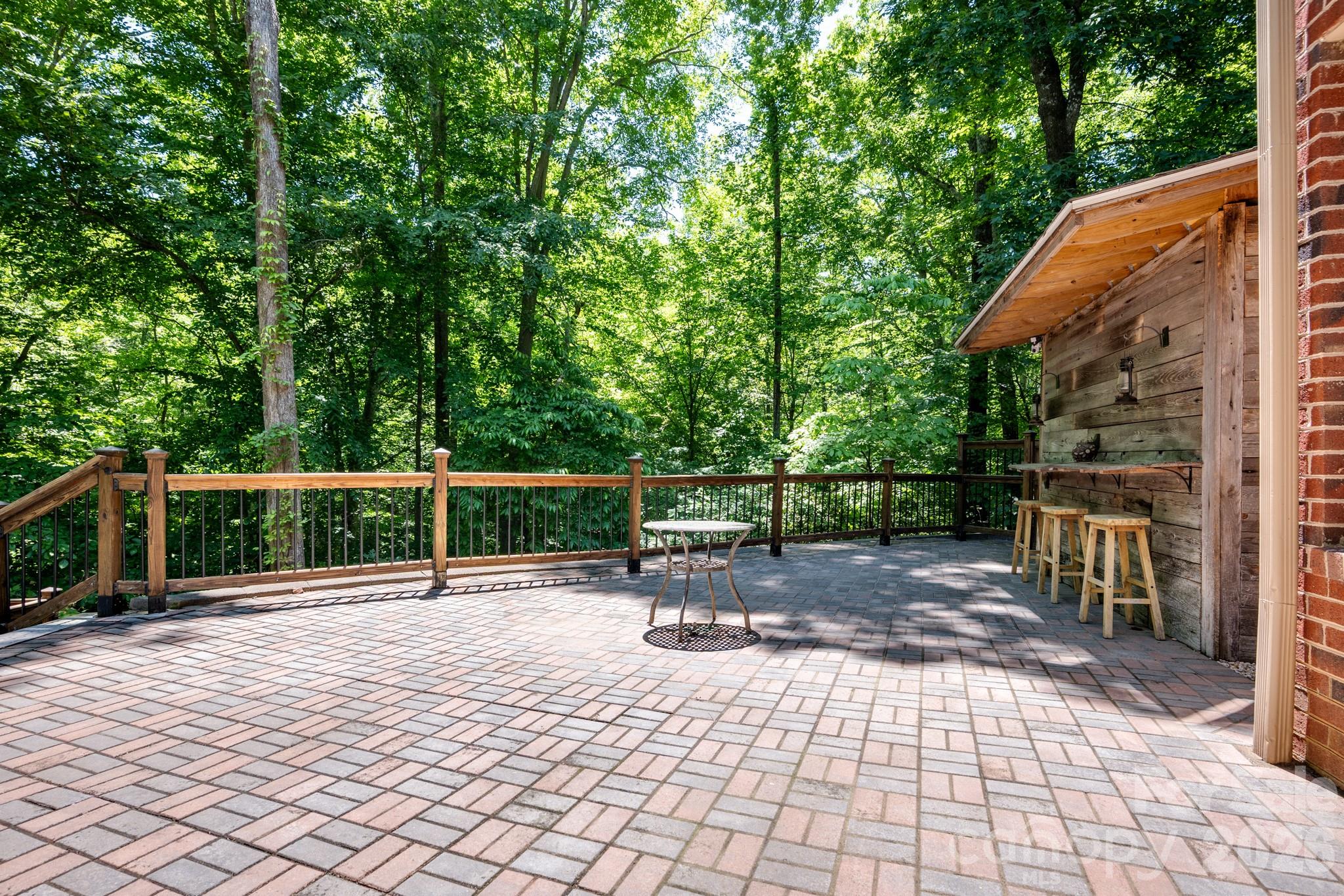 1090 N Saunders Drive Property Photo 47