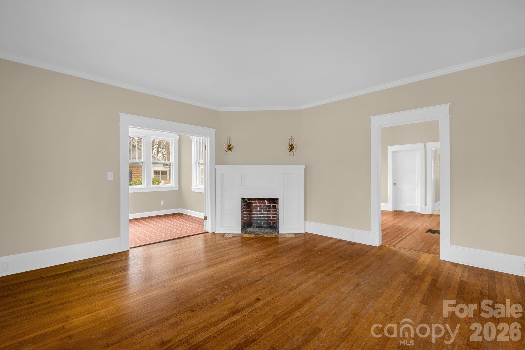 1820 S Park Drive Property Photo 8