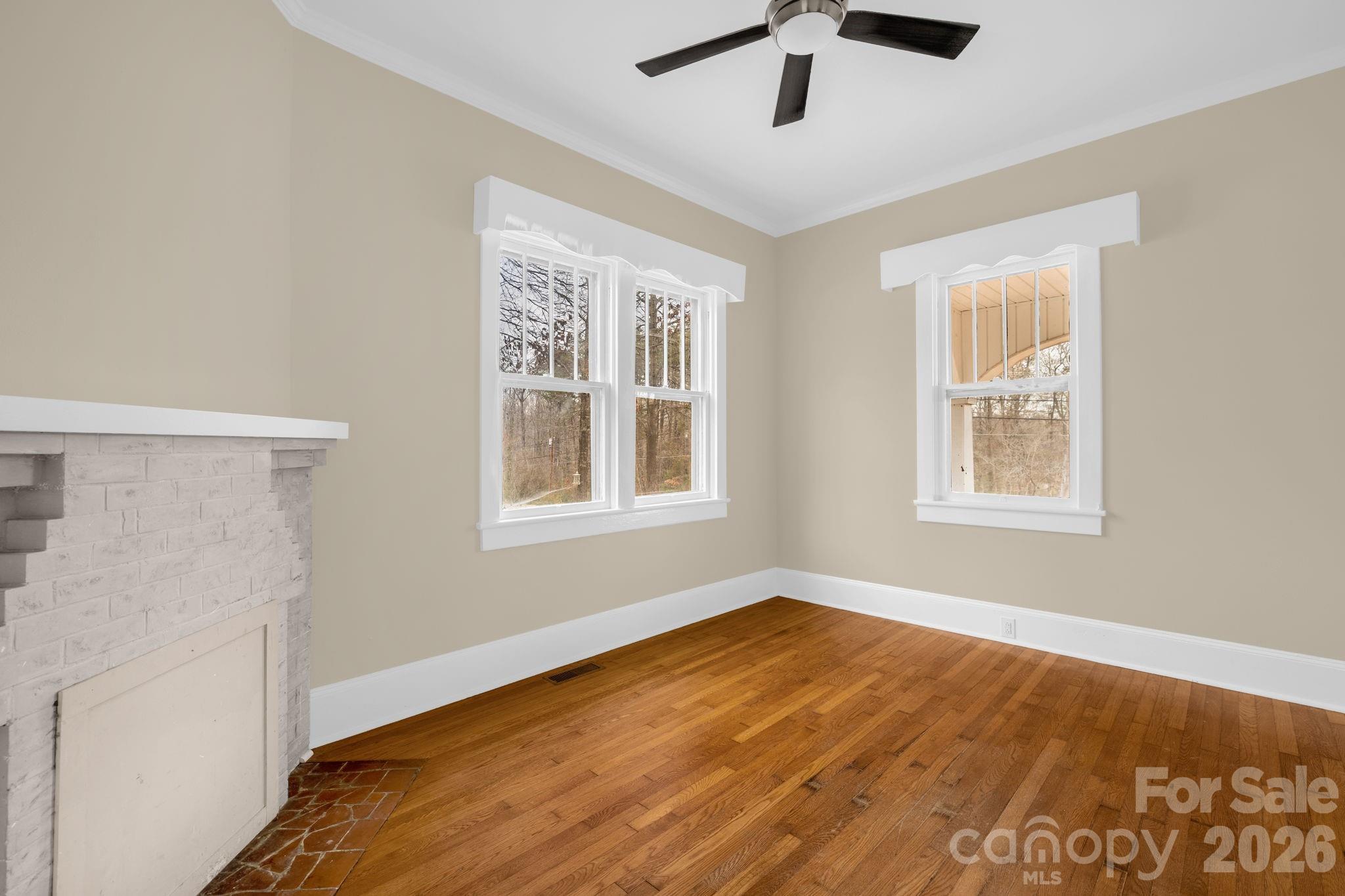 1820 S Park Drive Property Photo 14
