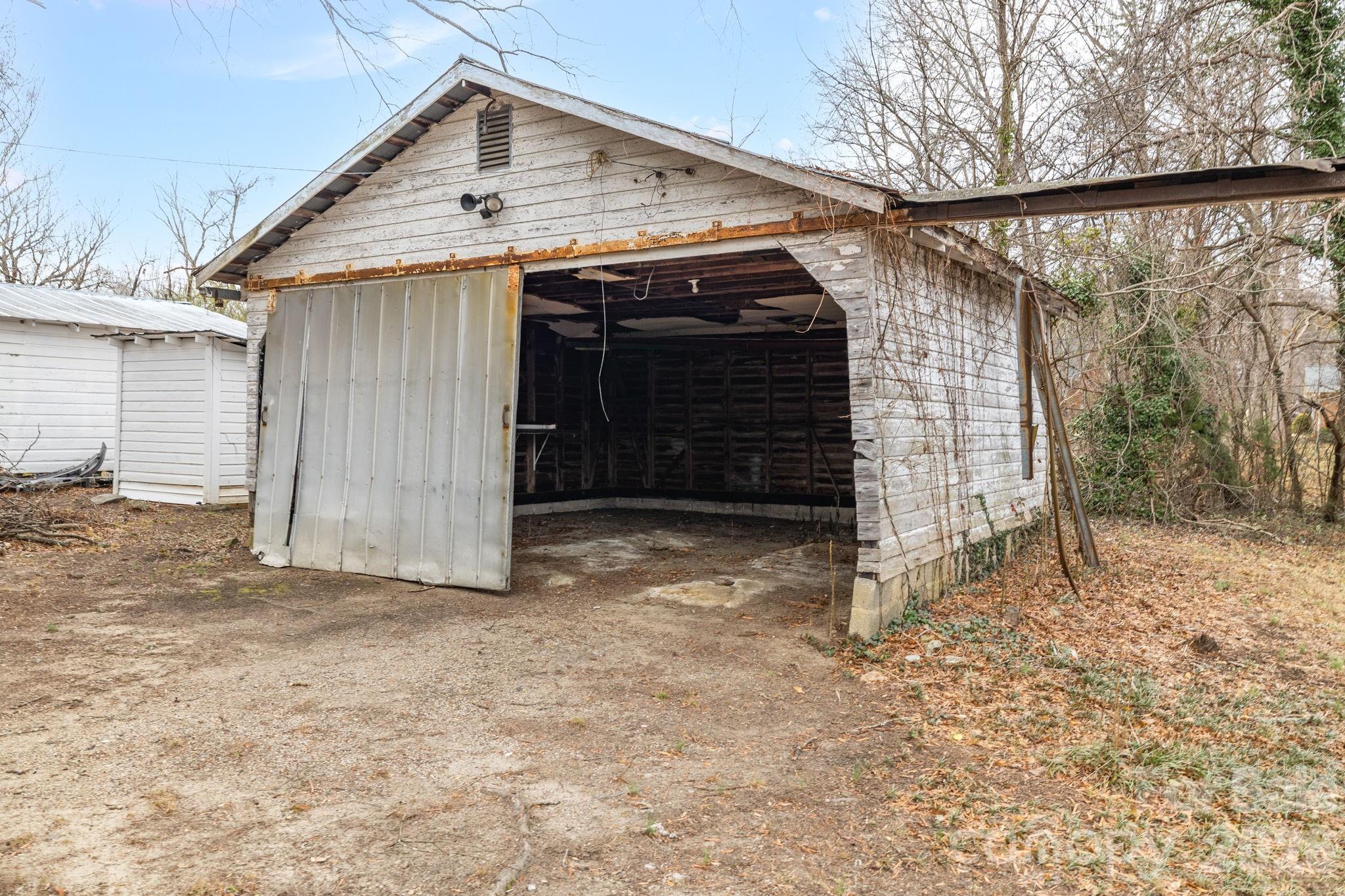 1820 S Park Drive Property Photo 36