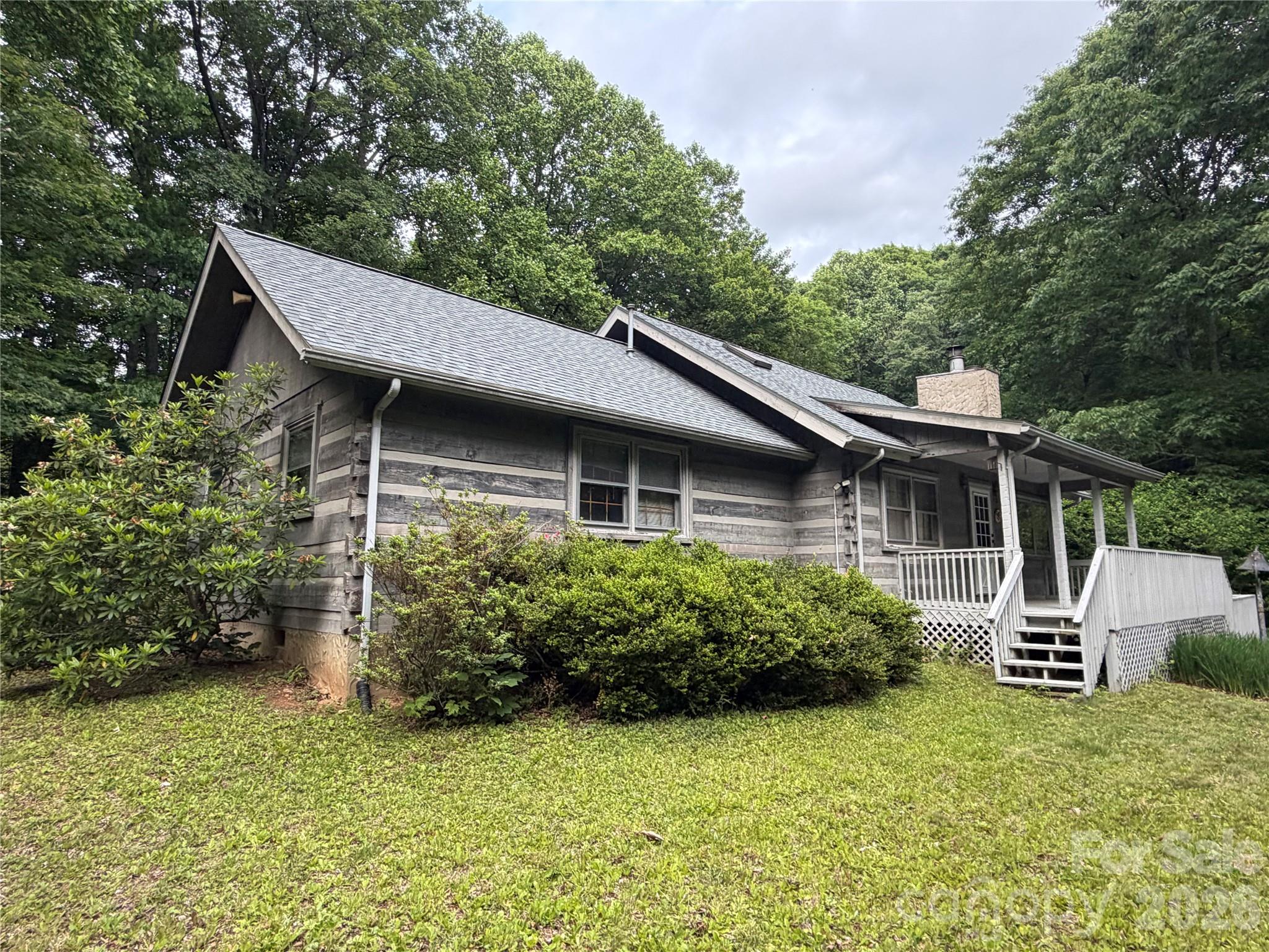 377 Woodstream Road Property Photo 1