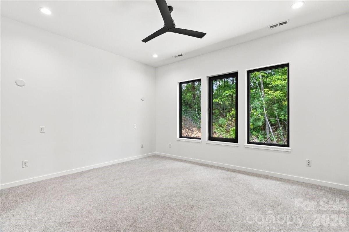 69 Village Pointe Lane Property Photo 18
