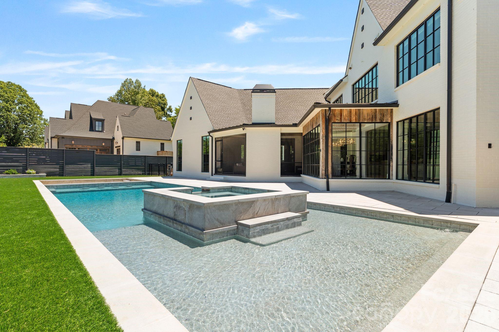 20218 Rainbow Circle Property Photo 1
