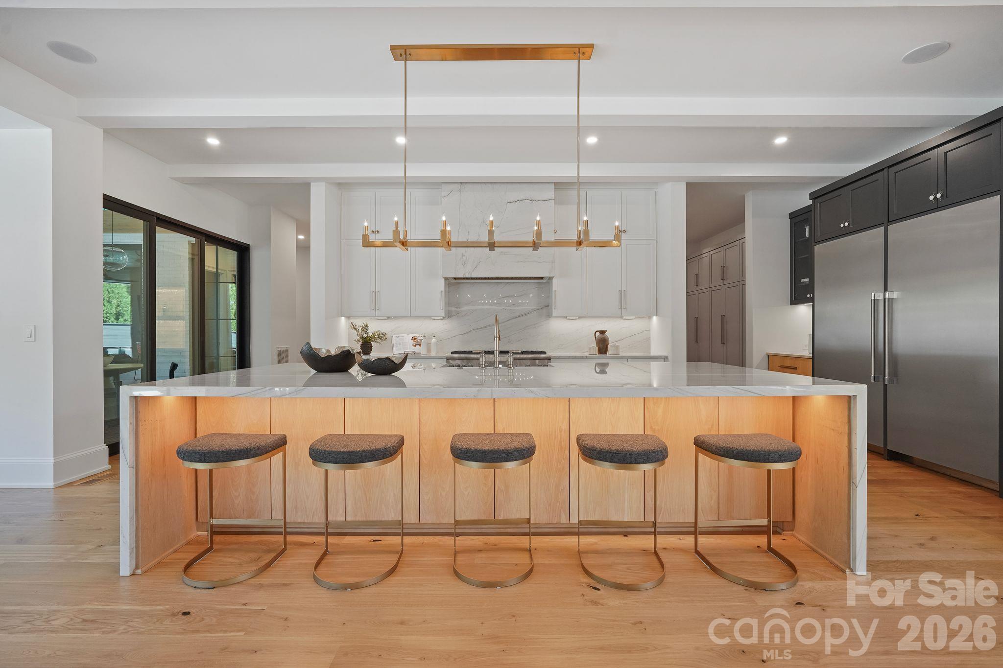 20218 Rainbow Circle Property Photo 7