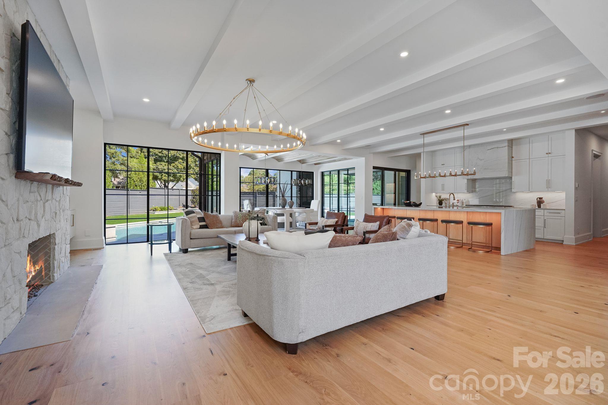 20218 Rainbow Circle Property Photo 10