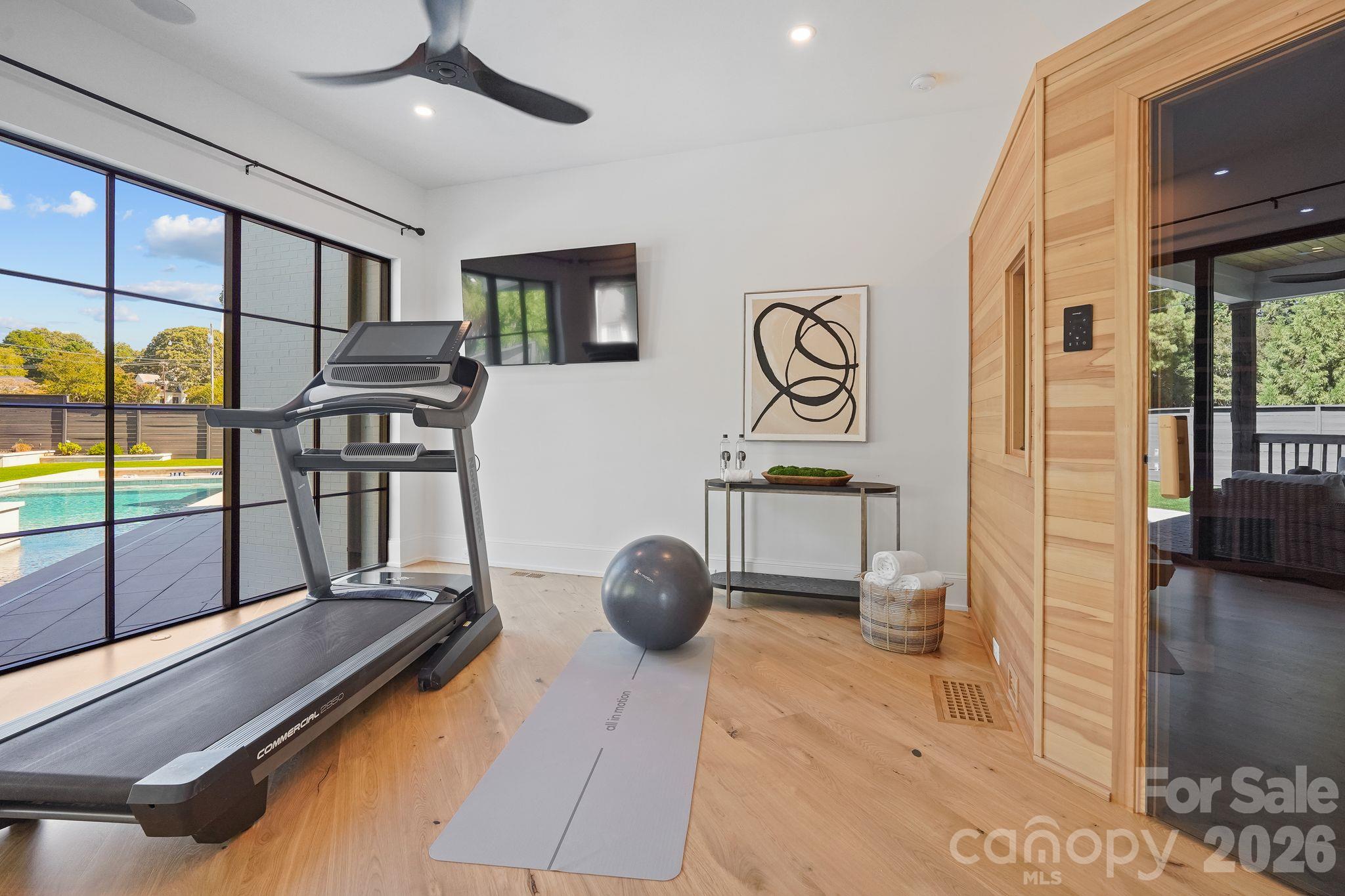 20218 Rainbow Circle Property Photo 13