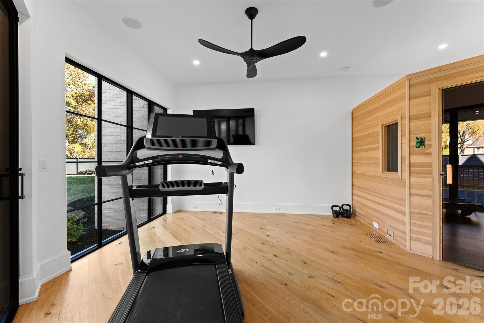 20218 Rainbow Circle Property Photo 26