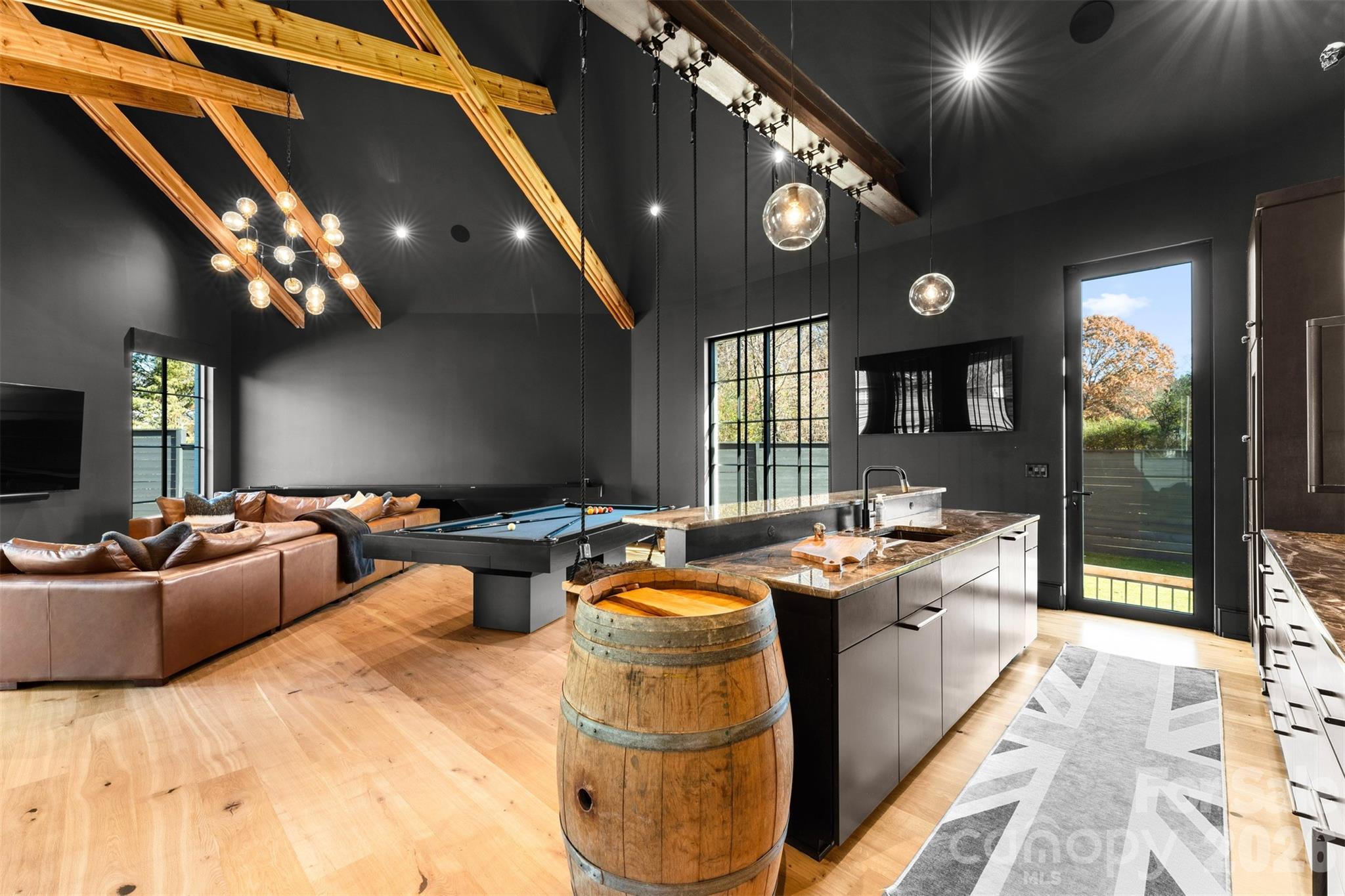 20218 Rainbow Circle Property Photo 29