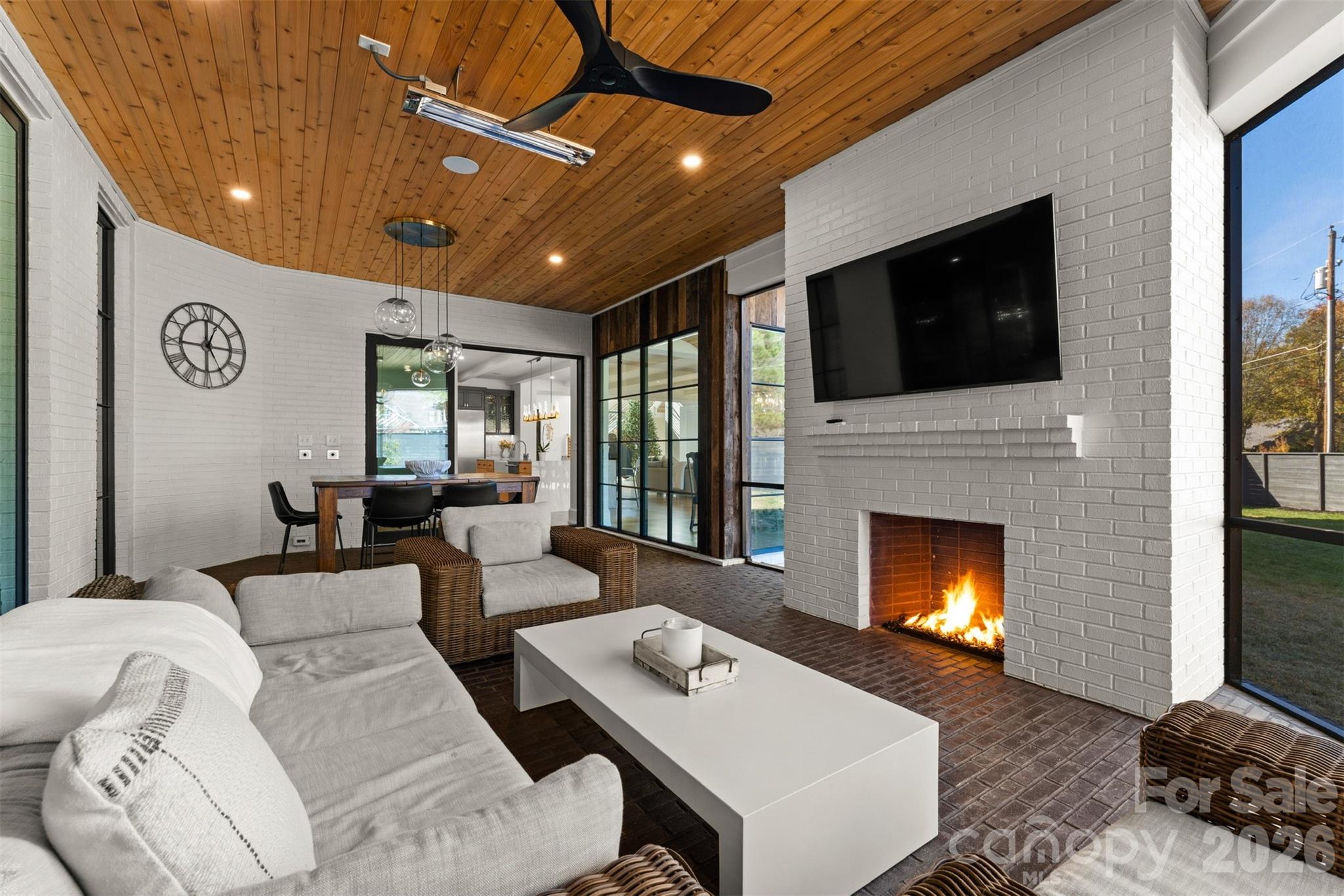 20218 Rainbow Circle Property Photo 39