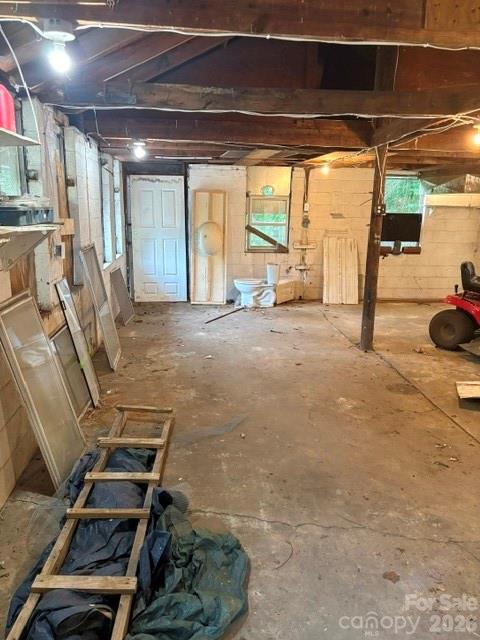 1740 Hollywood Drive Property Photo 27