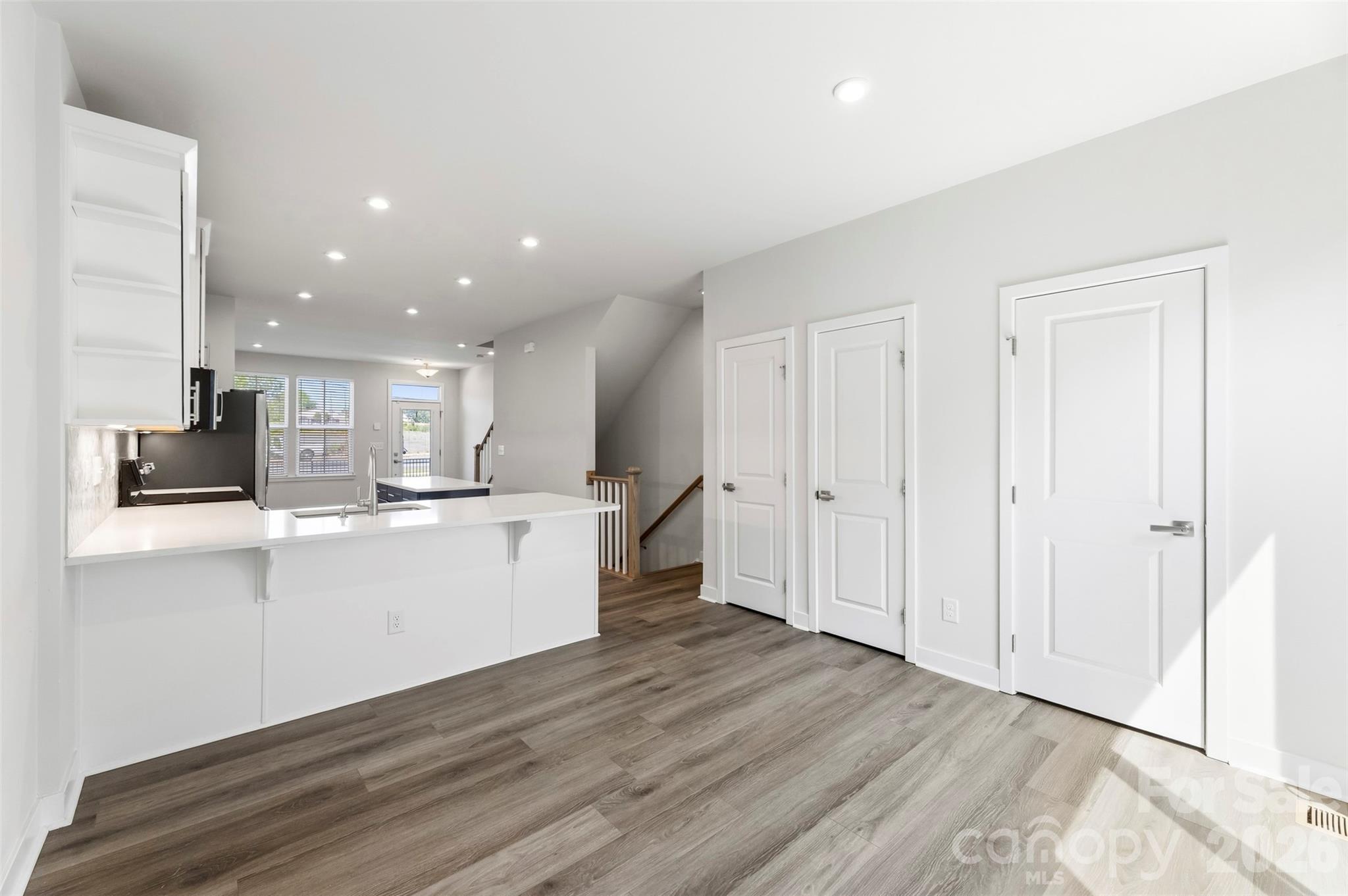 1049 Simcoe Lane Property Photo 6