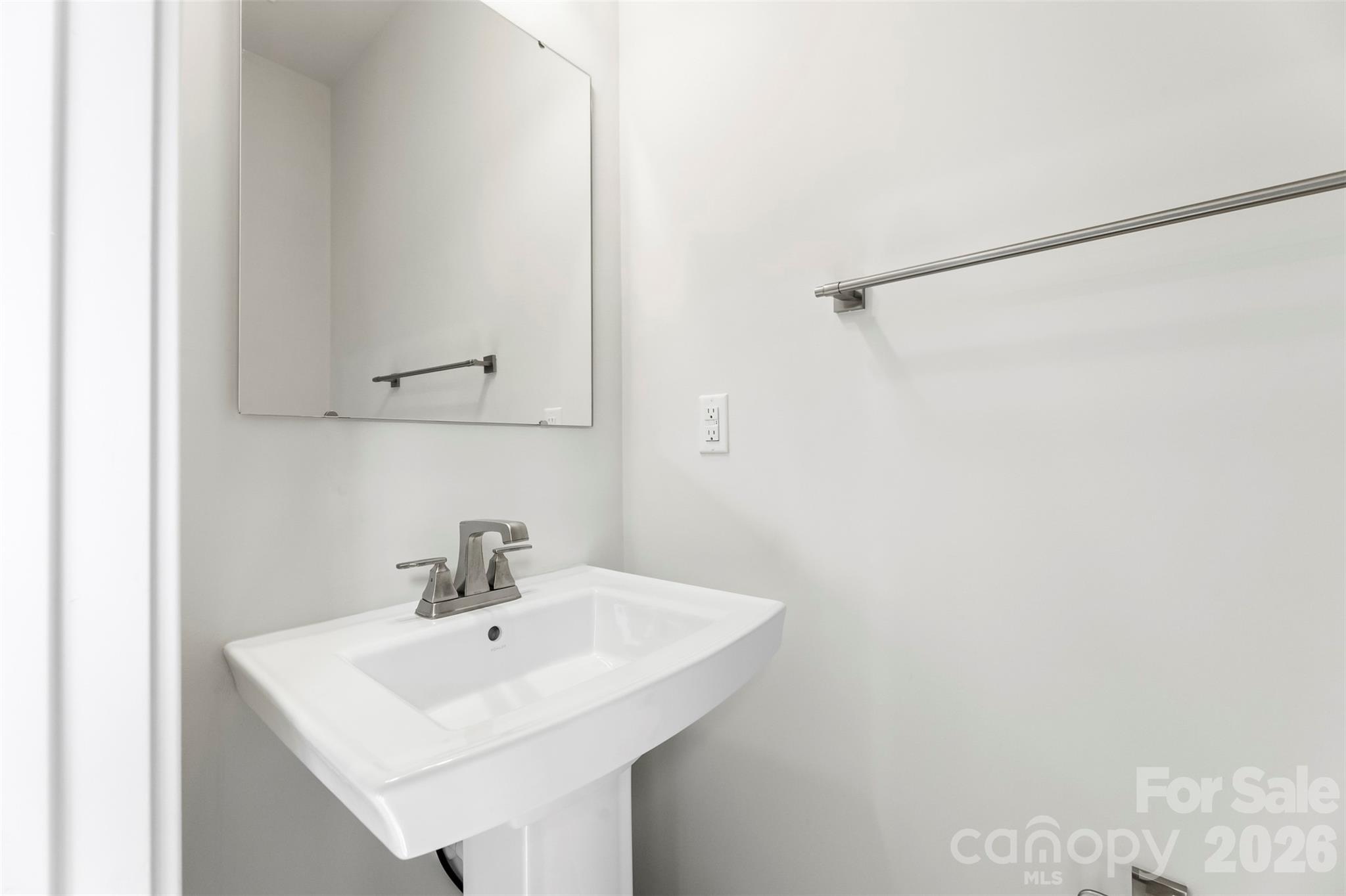 1049 Simcoe Lane Property Photo 8