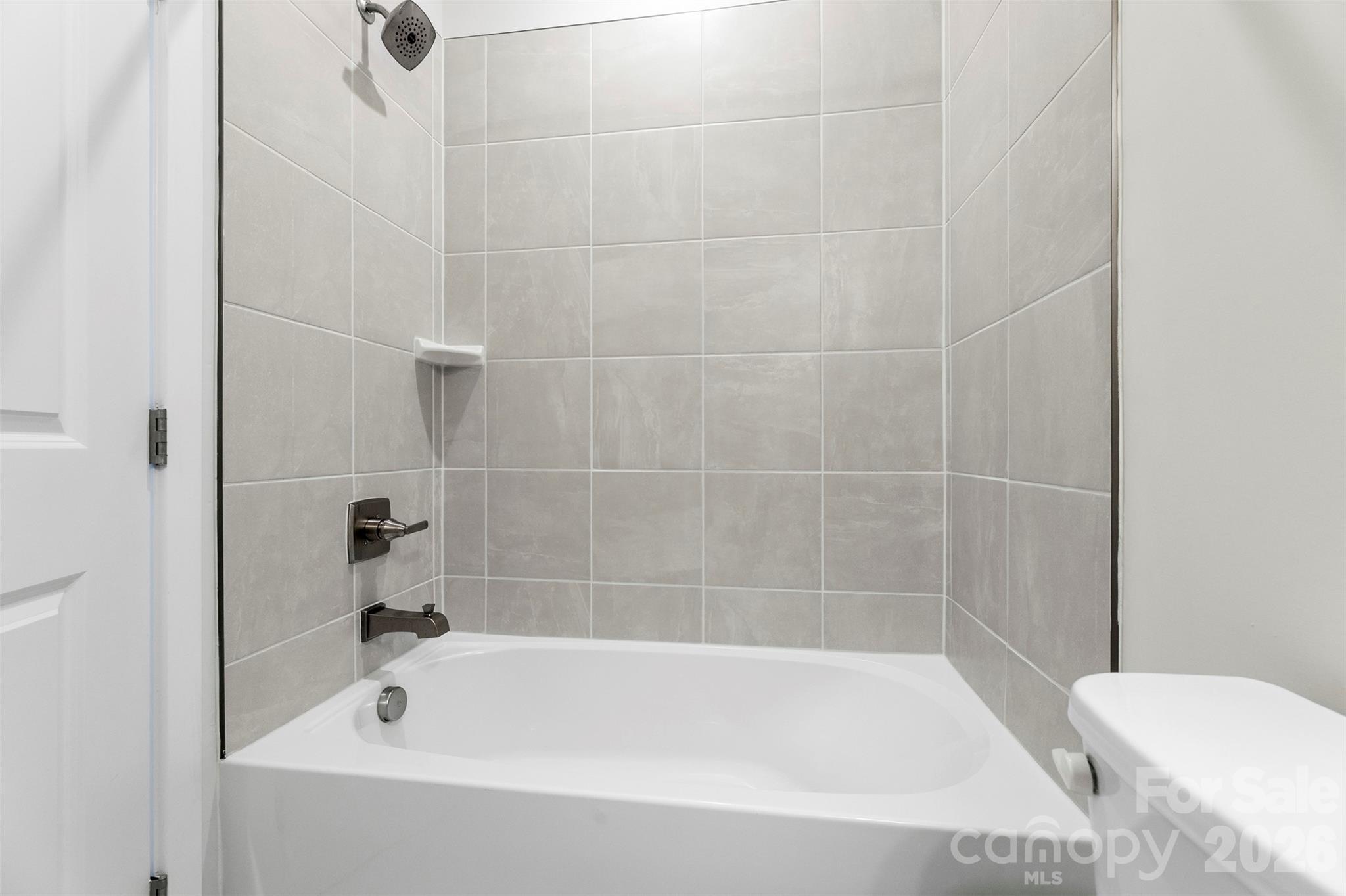 1049 Simcoe Lane Property Photo 19