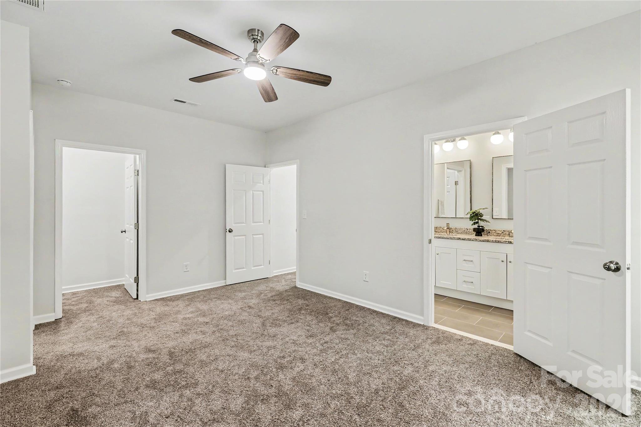 122 Johndy Avenue 4 Property Photo 9