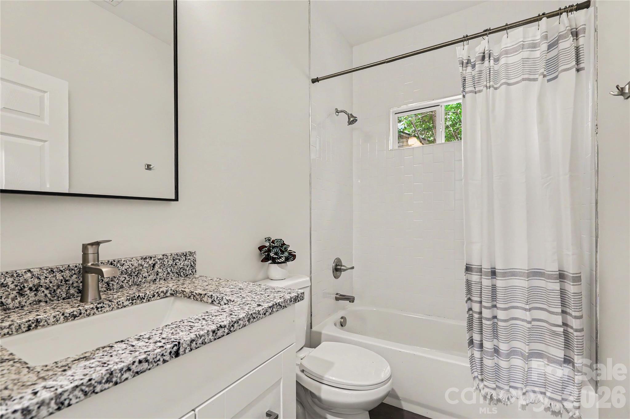 122 Johndy Avenue 4 Property Photo 13