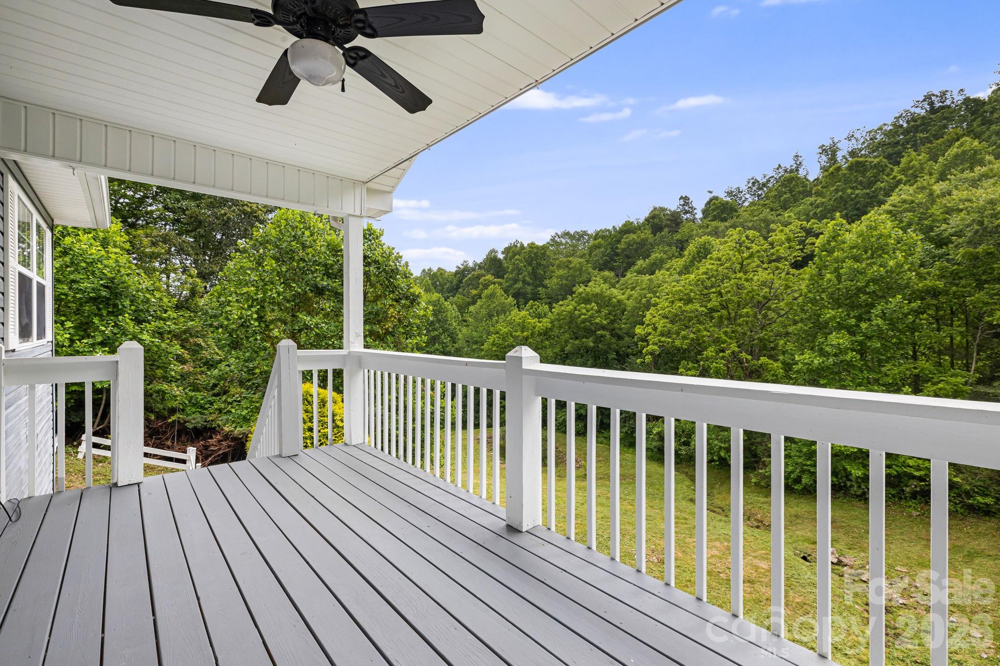 100 Woven Cloud Lane Property Photo 2