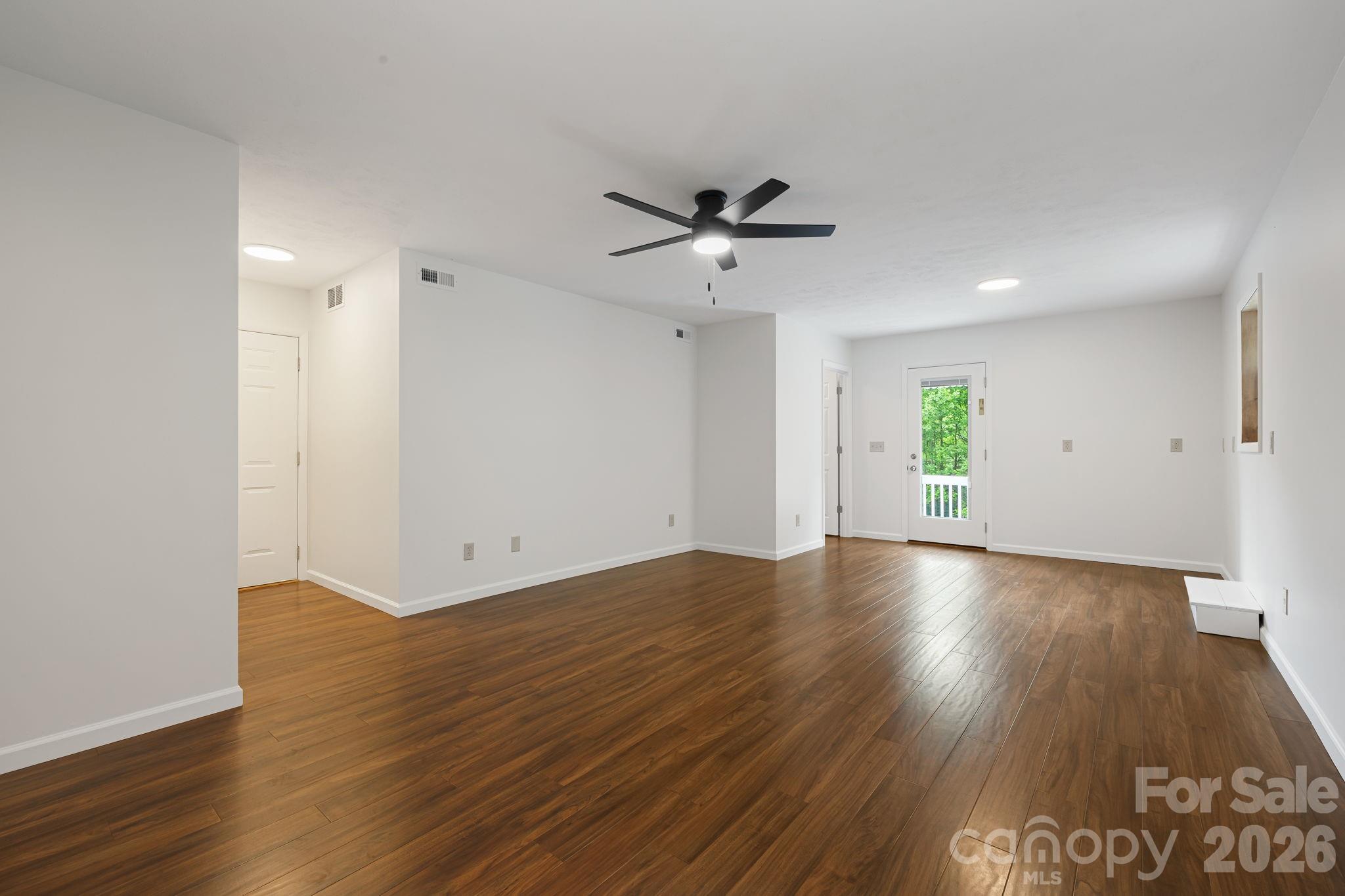 100 Woven Cloud Lane Property Photo 8