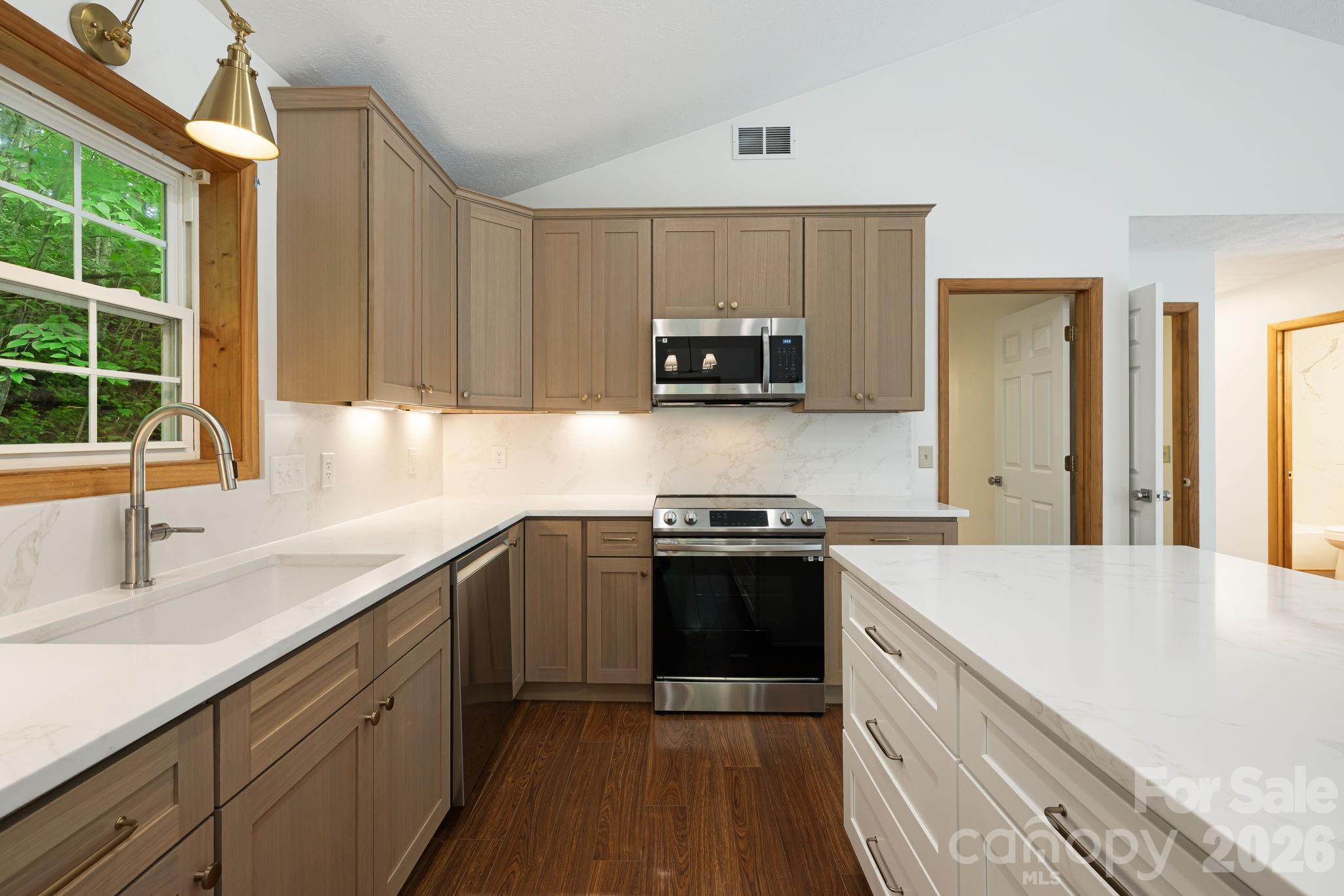 100 Woven Cloud Lane Property Photo 10