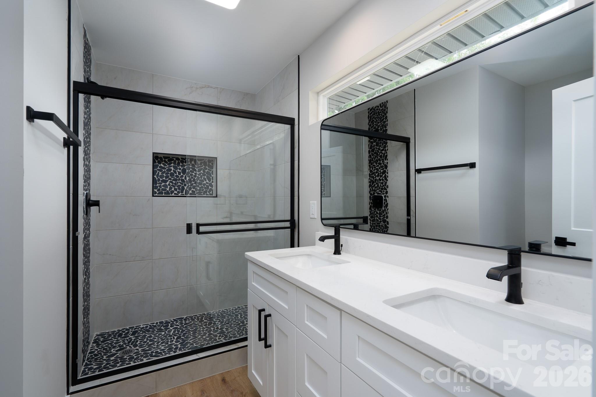 733 Irene Avenue Property Photo 4