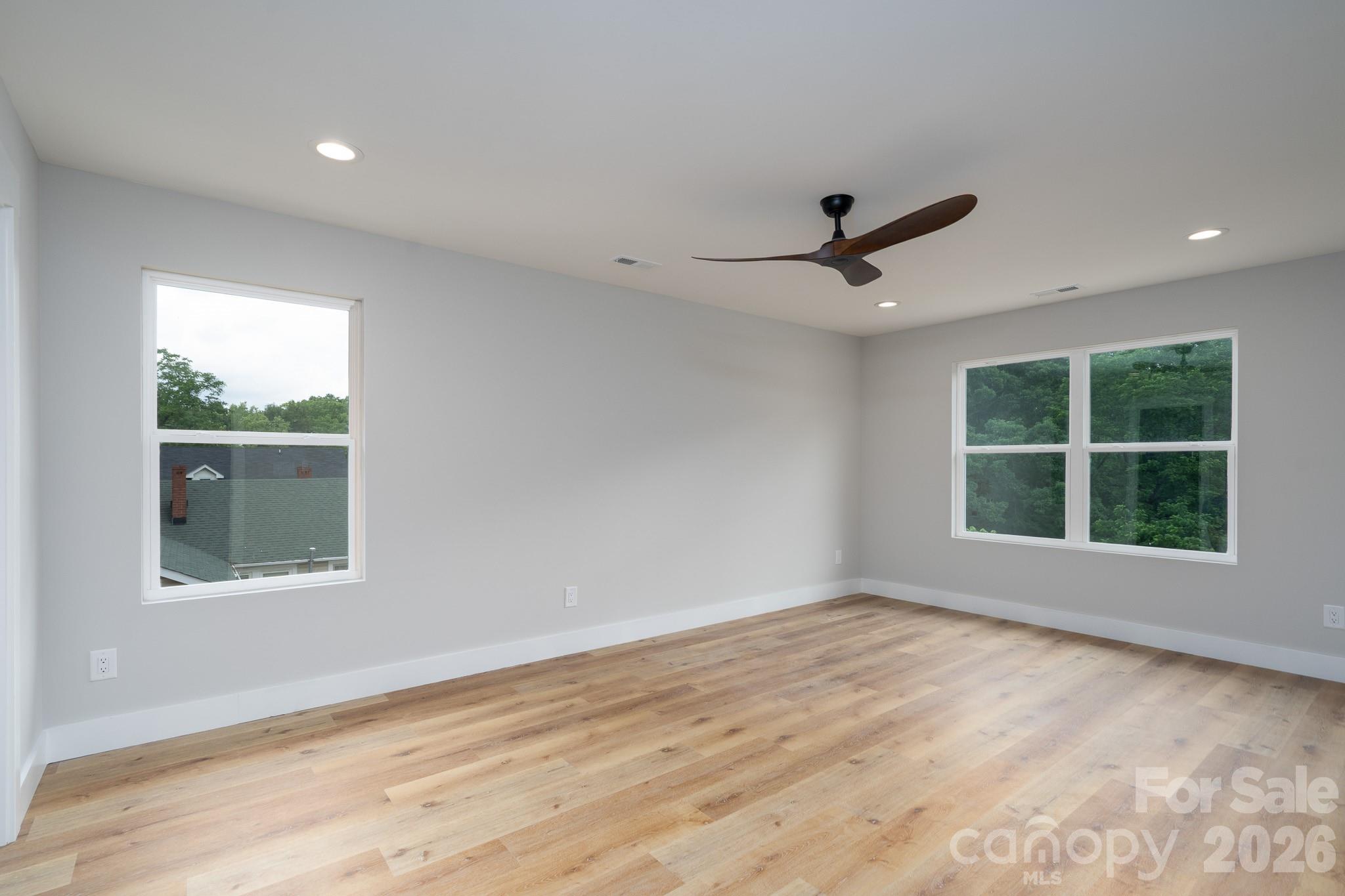 733 Irene Avenue Property Photo 7