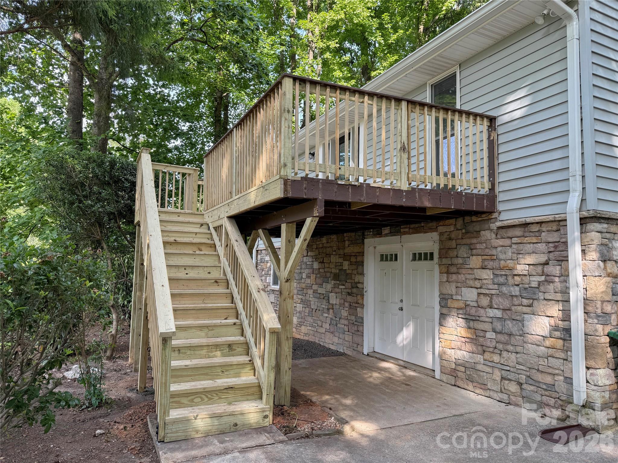 21123 Rio Oro Drive Property Photo 4