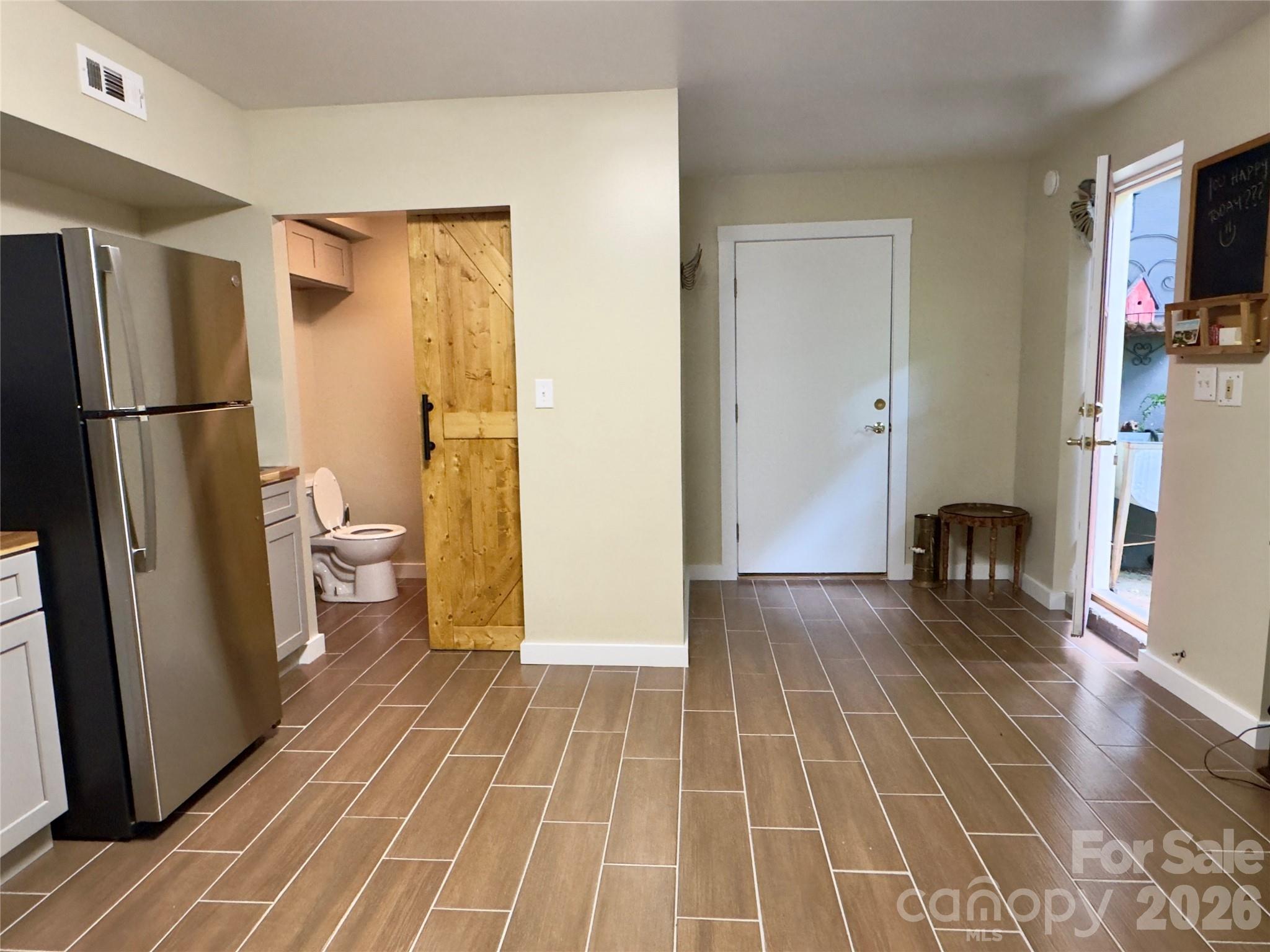 52 Cheshire Drive Property Photo 47