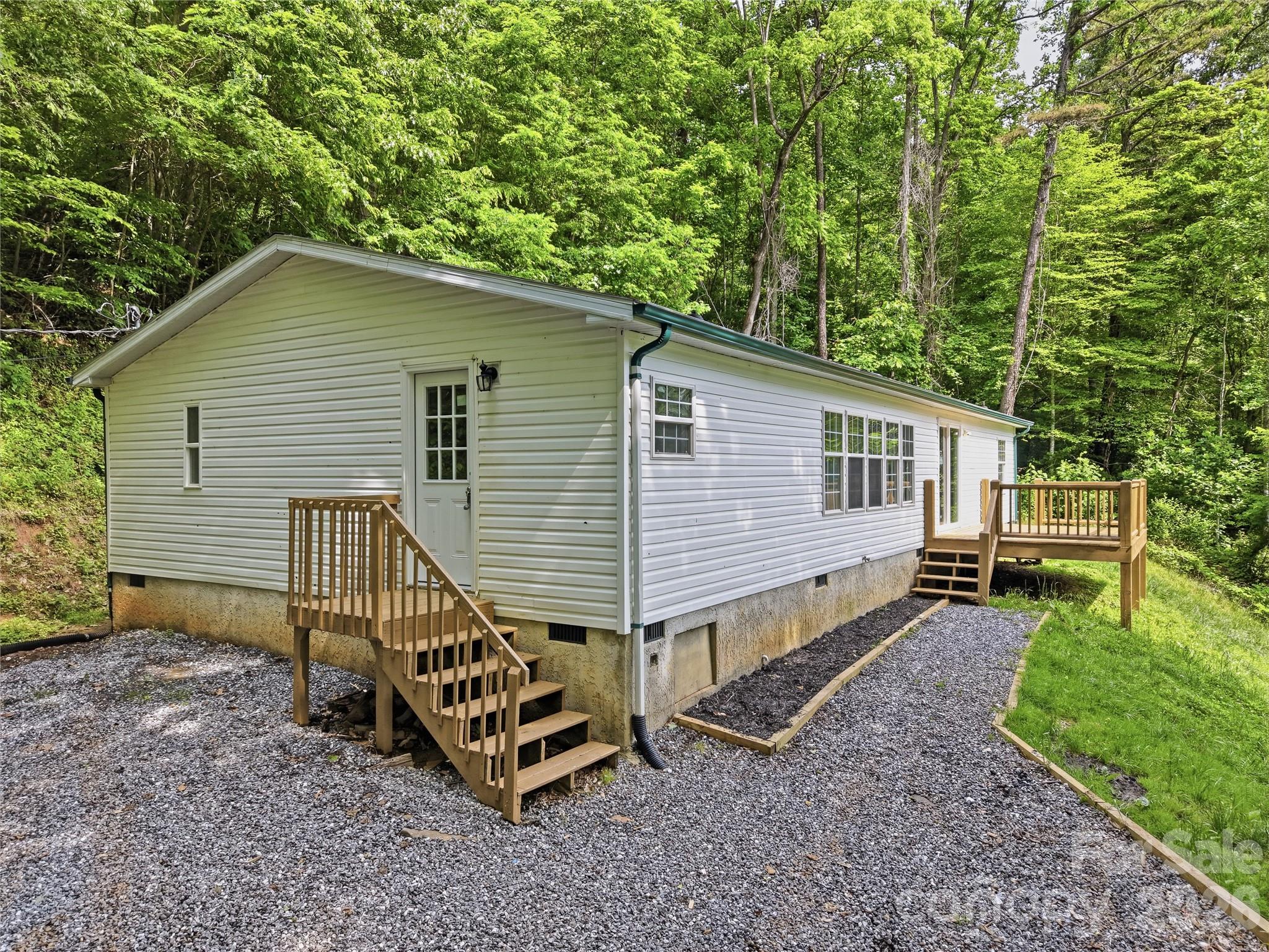 508 Cripple Creek Road Property Photo 3