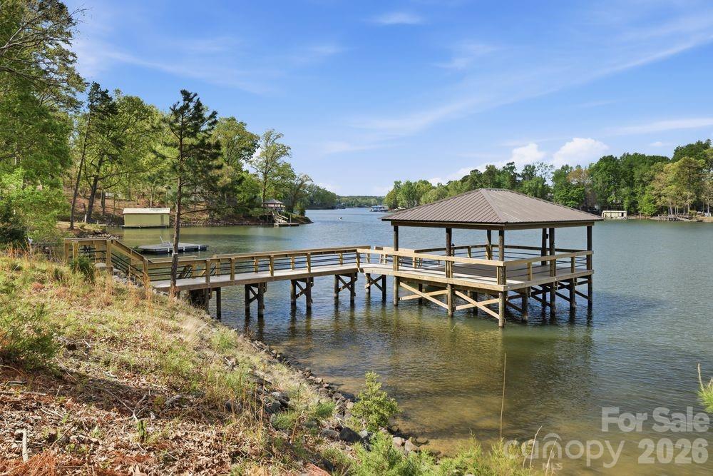21225 Lake Run Drive Property Photo 25