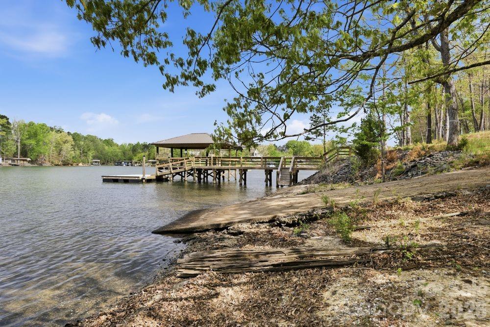 21225 Lake Run Drive Property Photo 34