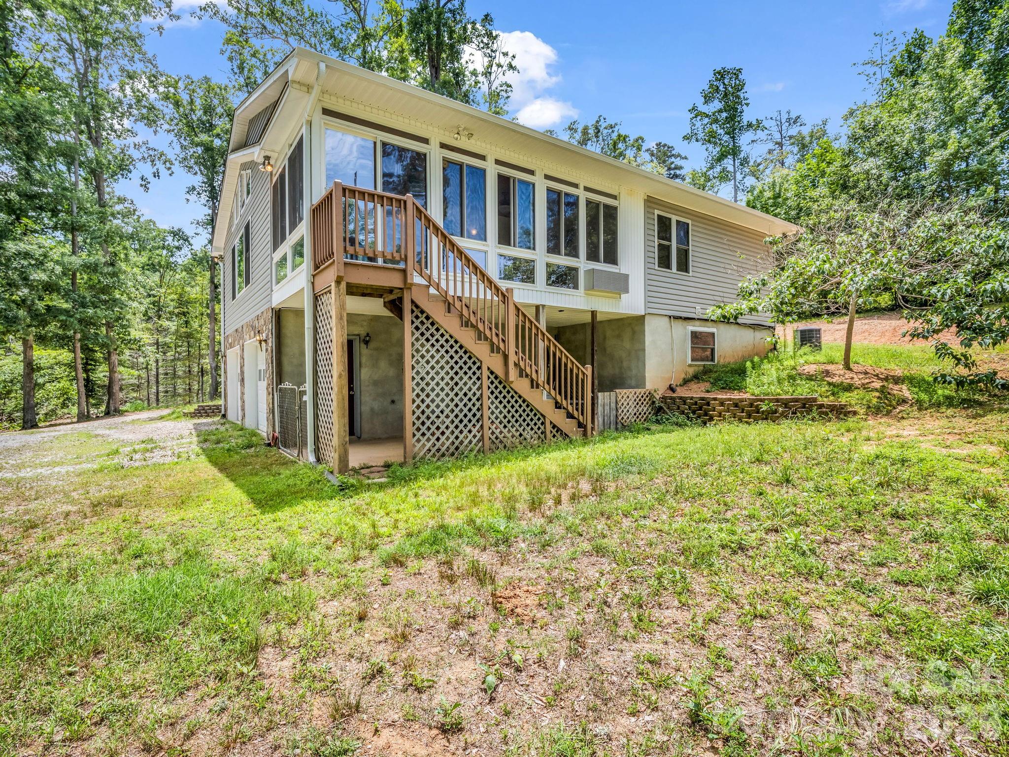 1943 Landrum Road Property Photo 6