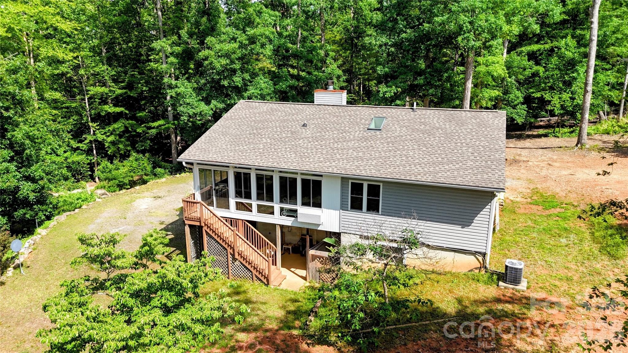 1943 Landrum Road Property Photo 8