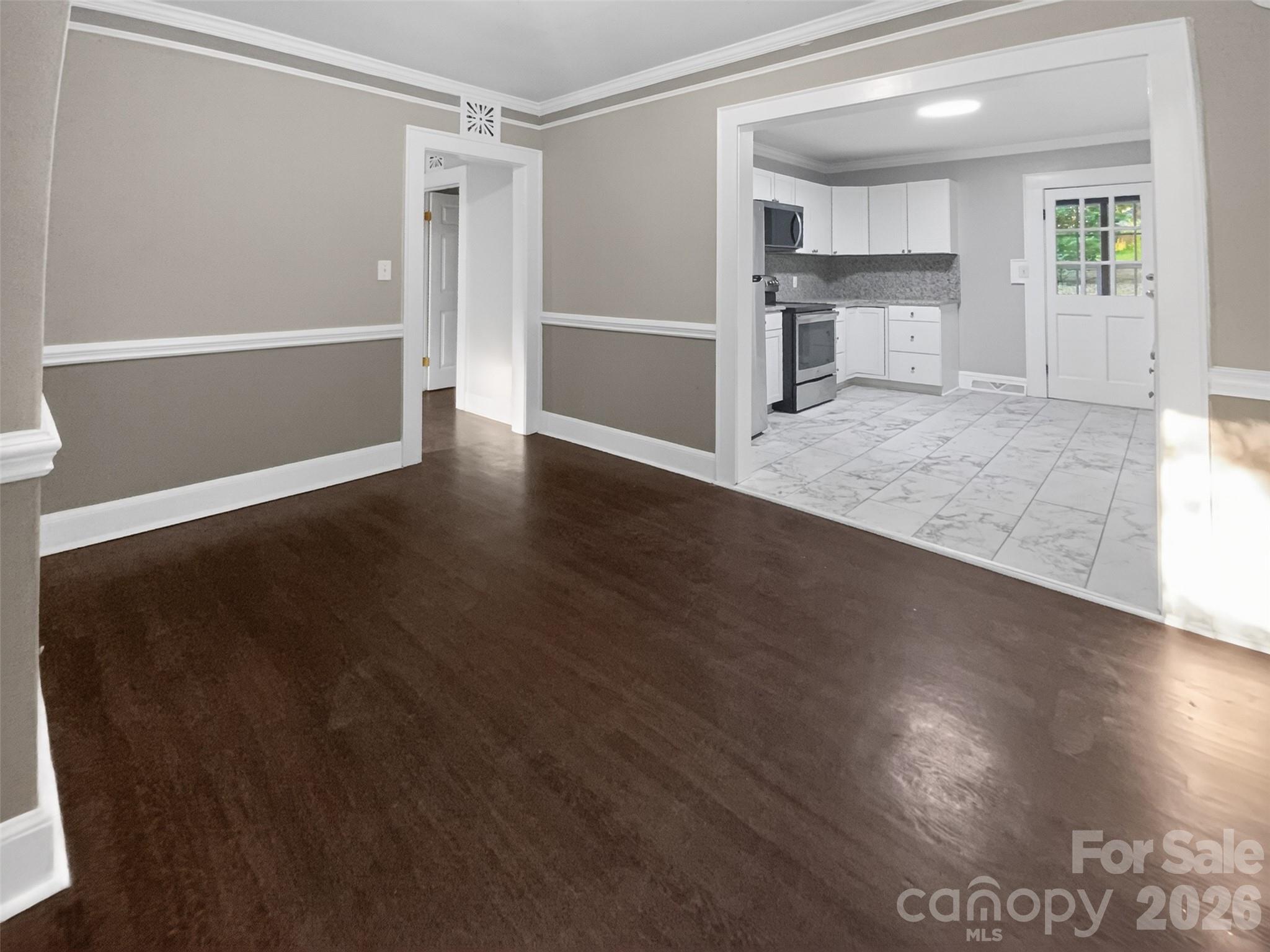 208 N 5th Street Property Photo 6