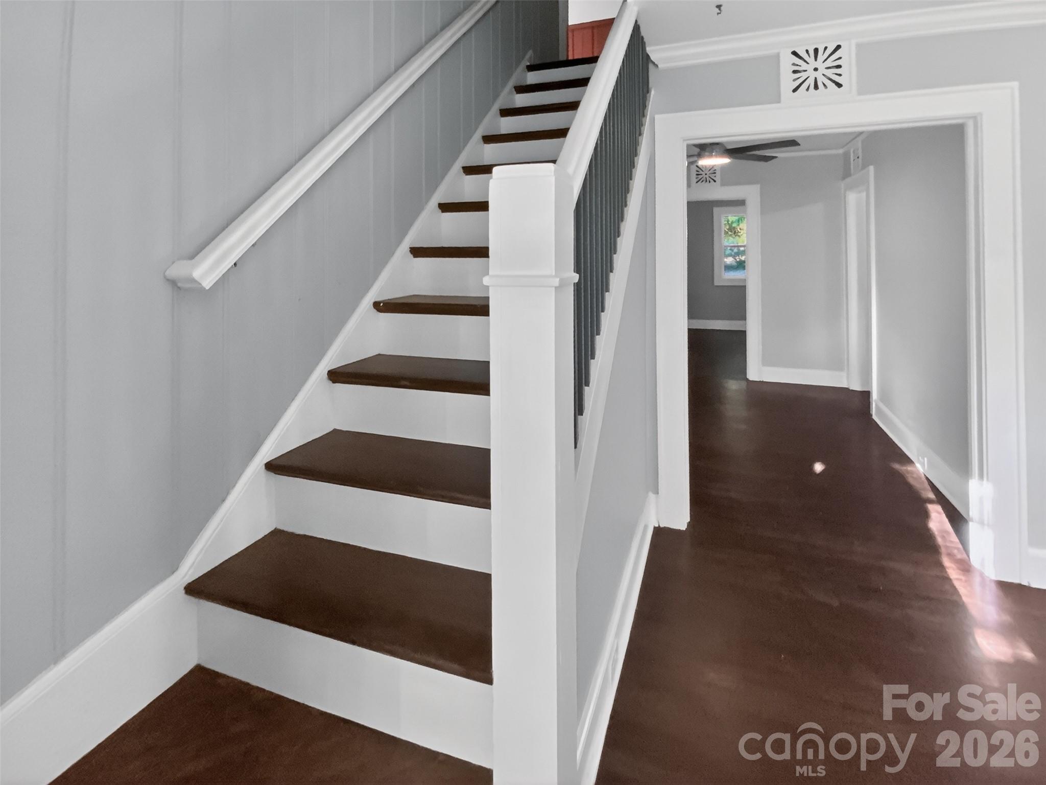 208 N 5th Street Property Photo 9