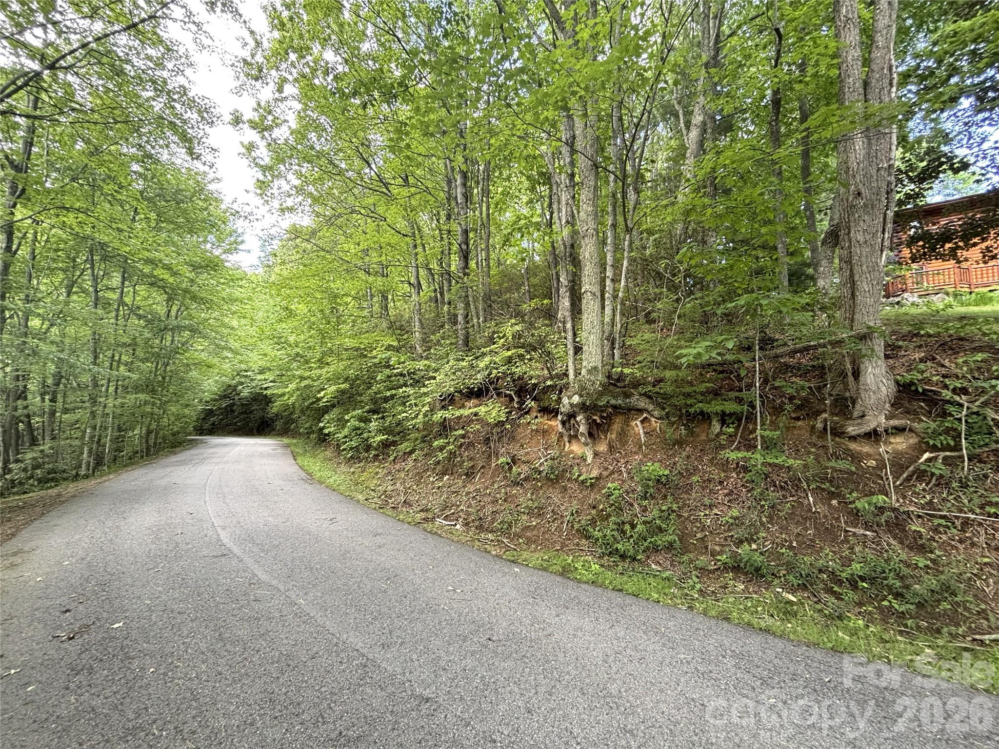 000 Valley View Drive Property Photo 14
