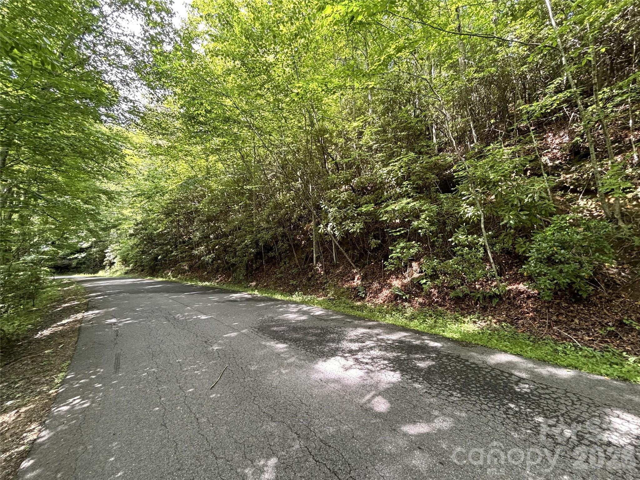000 Valley View Drive Property Photo 17